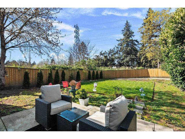 12311 Se RAMONA St, Portland, OR 97236