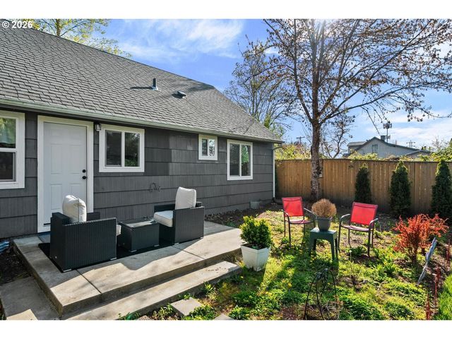 12311 Se RAMONA St, Portland, OR 97236