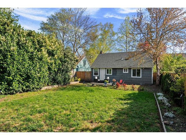 12311 Se RAMONA St, Portland, OR 97236