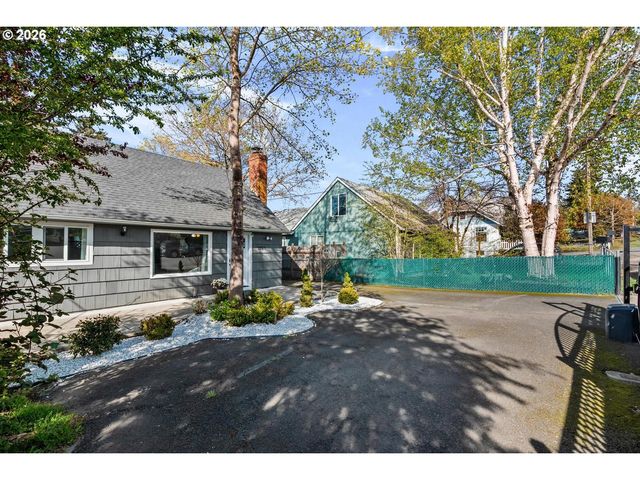 12311 Se RAMONA St, Portland, OR 97236