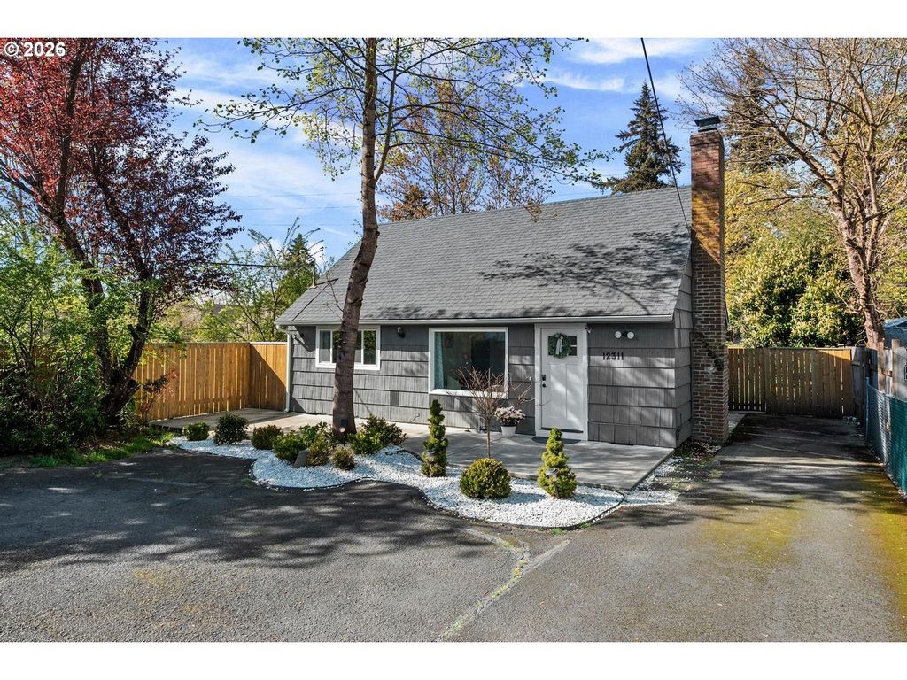12311 Se RAMONA St, Portland, OR 97236