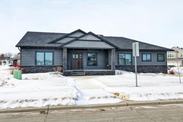 3605 Houkom Drive E, West Fargo, ND 58078