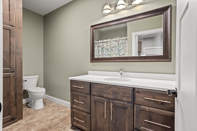 3605 Houkom Drive E, West Fargo, ND 58078