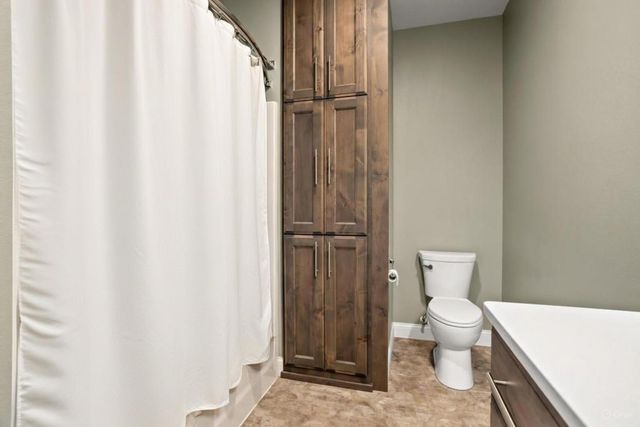 3605 Houkom Drive E, West Fargo, ND 58078