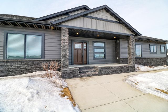 3605 Houkom Drive E, West Fargo, ND 58078