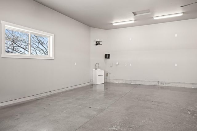 3605 Houkom Drive E, West Fargo, ND 58078