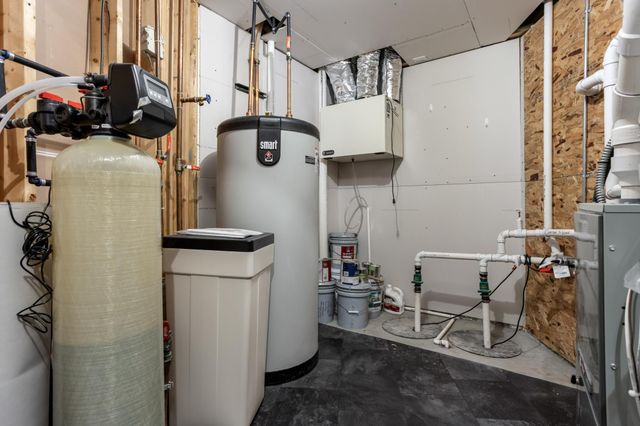 3605 Houkom Drive E, West Fargo, ND 58078