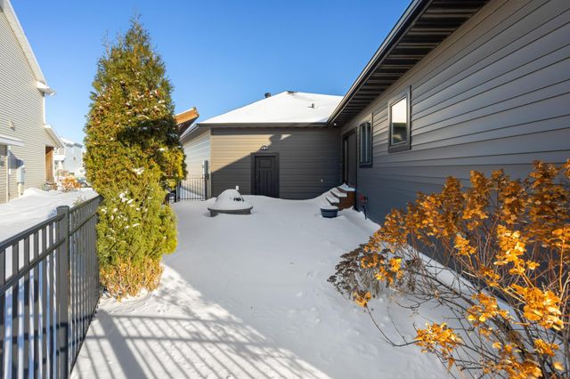 3605 Houkom Drive E, West Fargo, ND 58078