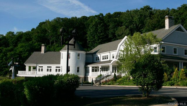 131 Turkey Lane, Cold Spring Harbor, NY 11724