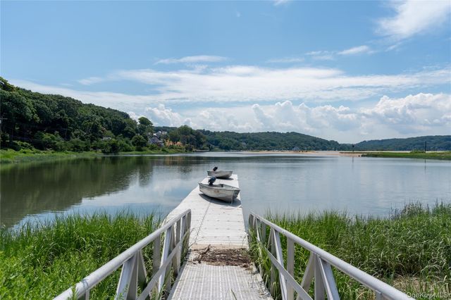 131 Turkey Lane, Cold Spring Harbor, NY 11724