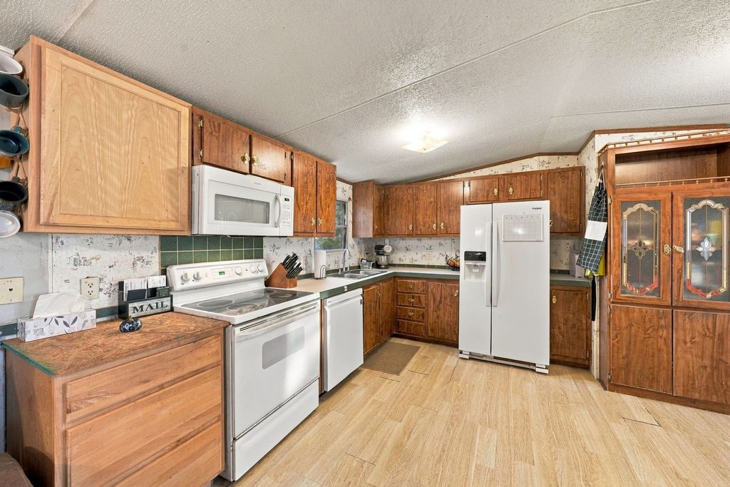 1206 Toby Street, Alvarado, TX 76009 — photo 4