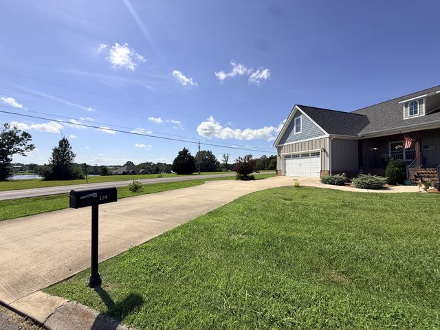 124 Droon Dr, Mcminnville, TN 37110