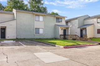 4513 Carter Creek Parkway 10, Bryan, TX 77802