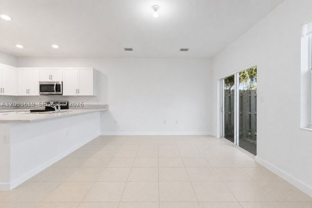 1705 SE 27th Rd, Homestead, FL 33035