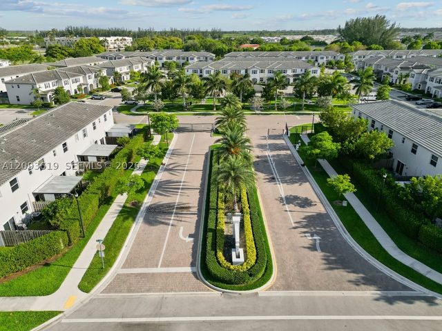 1705 SE 27th Rd, Homestead, FL 33035