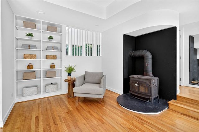 91 Piney Point Rd, Marion, MA 02738