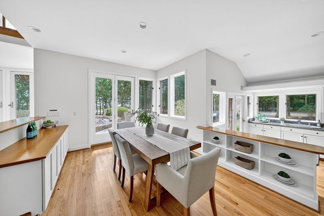 91 Piney Point Rd, Marion, MA 02738