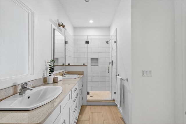 91 Piney Point Rd, Marion, MA 02738