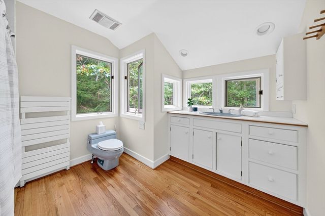 91 Piney Point Rd, Marion, MA 02738