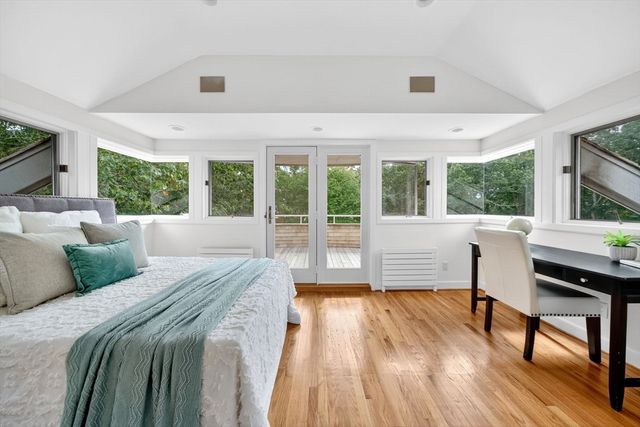 91 Piney Point Rd, Marion, MA 02738