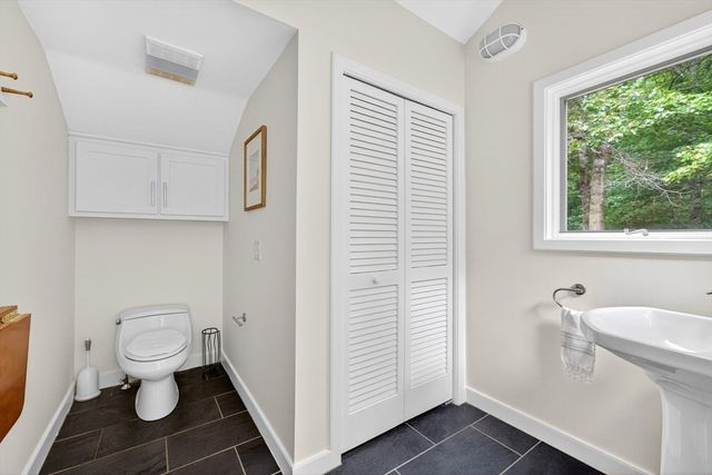 91 Piney Point Rd, Marion, MA 02738