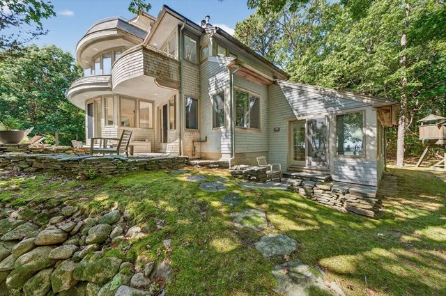 91 Piney Point Rd, Marion, MA 02738