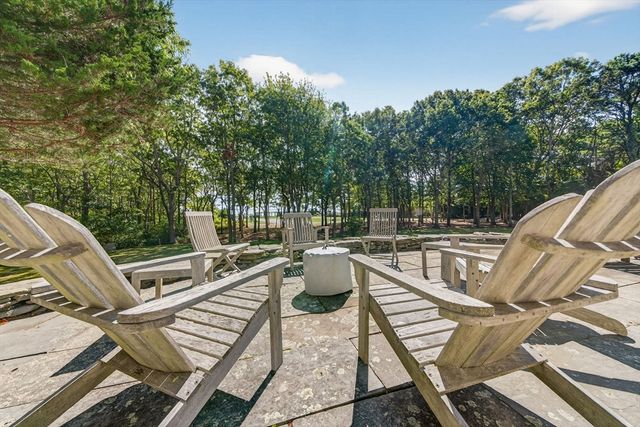 91 Piney Point Rd, Marion, MA 02738