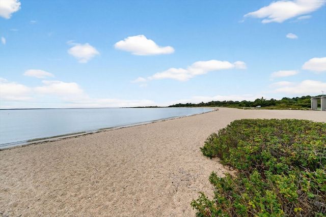 91 Piney Point Rd, Marion, MA 02738