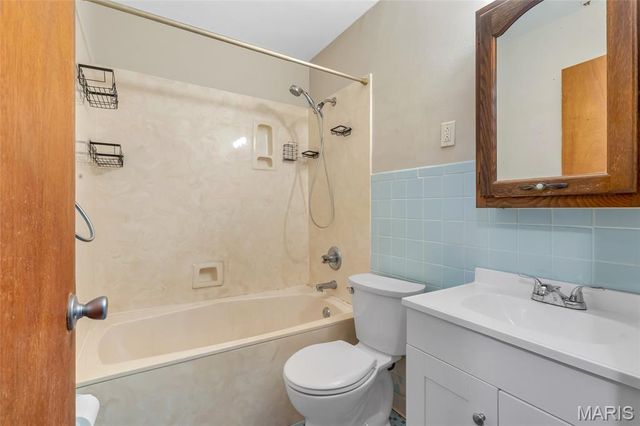 213 Springdale Drive, Belleville, IL 62223