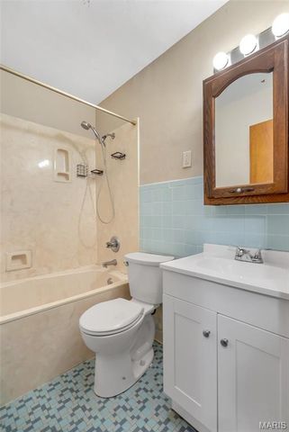 213 Springdale Drive, Belleville, IL 62223