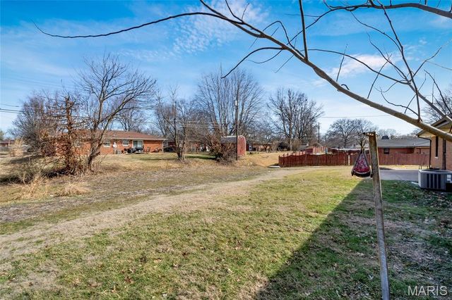 213 Springdale Drive, Belleville, IL 62223