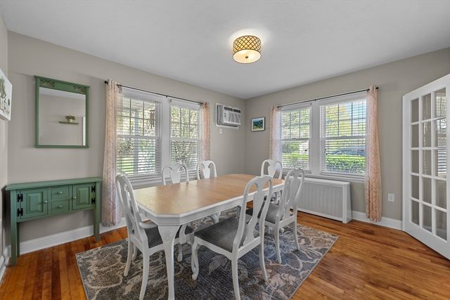 25 Ludlow St, Worcester, MA 01603