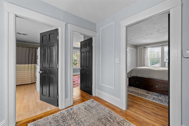 25 Ludlow St, Worcester, MA 01603