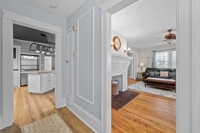 25 Ludlow St, Worcester, MA 01603