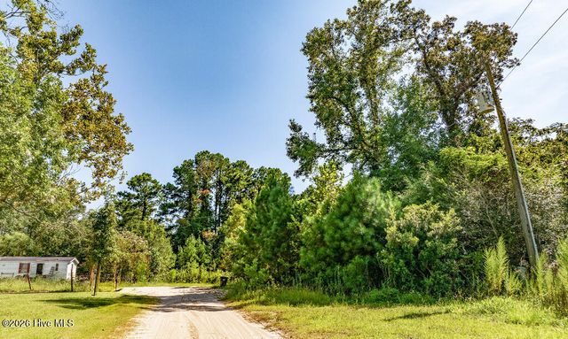 133 Shade Tree Lane SW, Supply, NC 28462