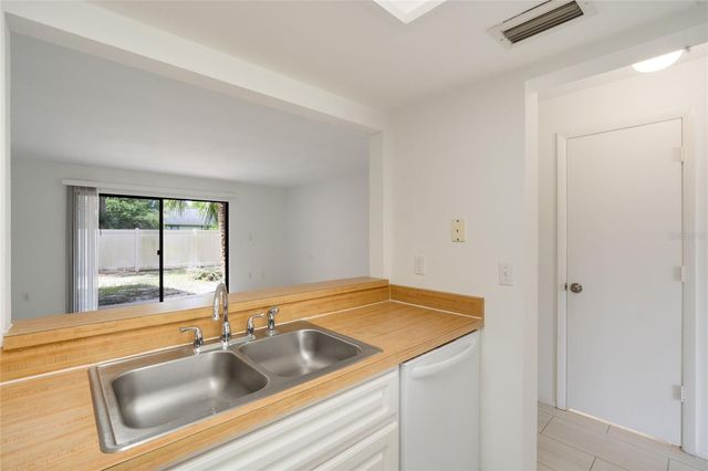 926 SUNRIDGE DRIVE F1, Sarasota, FL 34234