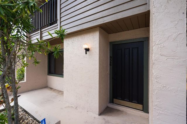 926 SUNRIDGE DRIVE F1, Sarasota, FL 34234