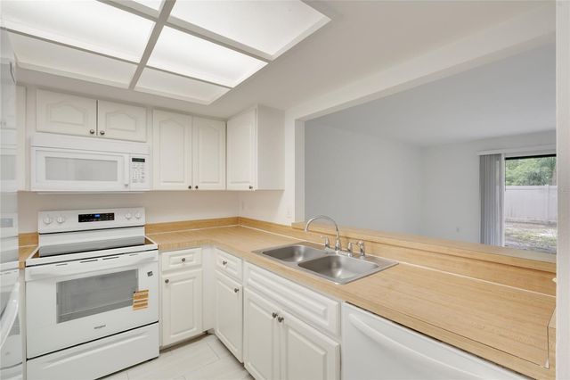 926 SUNRIDGE DRIVE F1, Sarasota, FL 34234