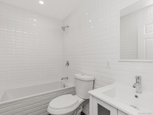 560 Linden Boulevard, Brooklyn, NY 11203