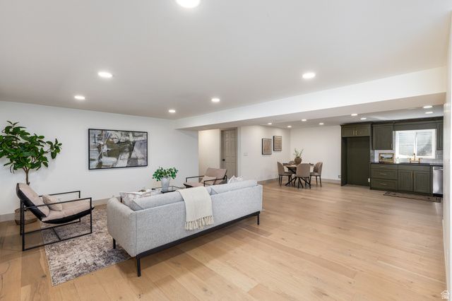7610 S BRIGHTON WAY, Cottonwood Heights, UT 84121