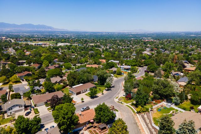 7610 S BRIGHTON WAY, Cottonwood Heights, UT 84121