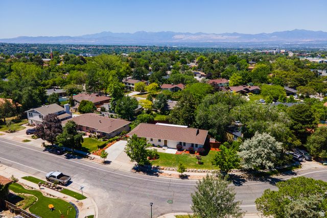 7610 S BRIGHTON WAY, Cottonwood Heights, UT 84121