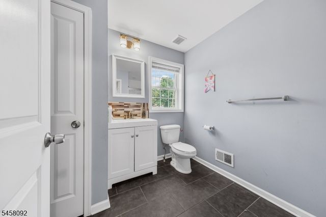 586 Dial Ave, Piscataway Twp., NJ 08854