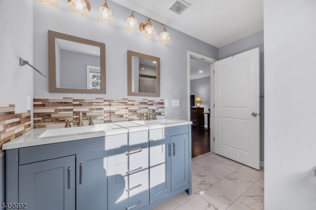 586 Dial Ave, Piscataway Twp., NJ 08854