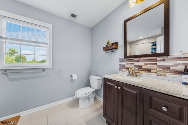 586 Dial Ave, Piscataway Twp., NJ 08854