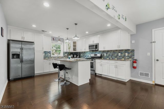 586 Dial Ave, Piscataway Twp., NJ 08854