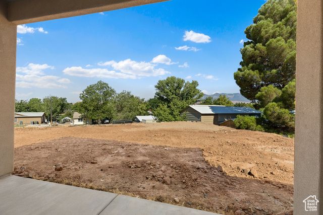 163 N 70 E, La Verkin, UT 84745