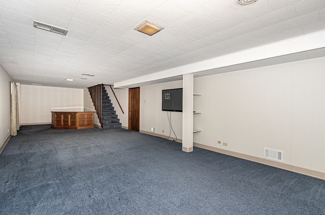 10245 S 52nd Avenue, Oak Lawn, IL 60453