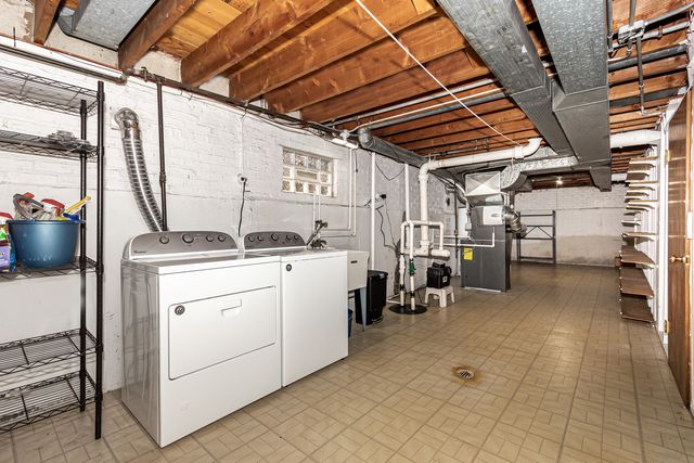 10245 S 52nd Avenue, Oak Lawn, IL 60453