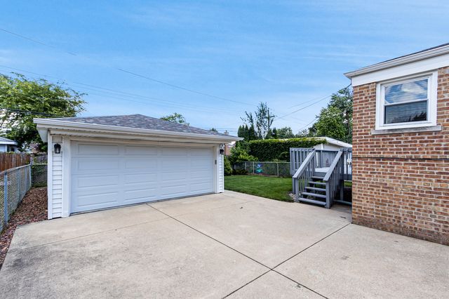 10245 S 52nd Avenue, Oak Lawn, IL 60453